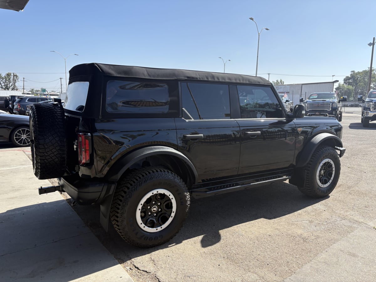 2024 Ford Bronco 4-Door Badlands - Photo 4