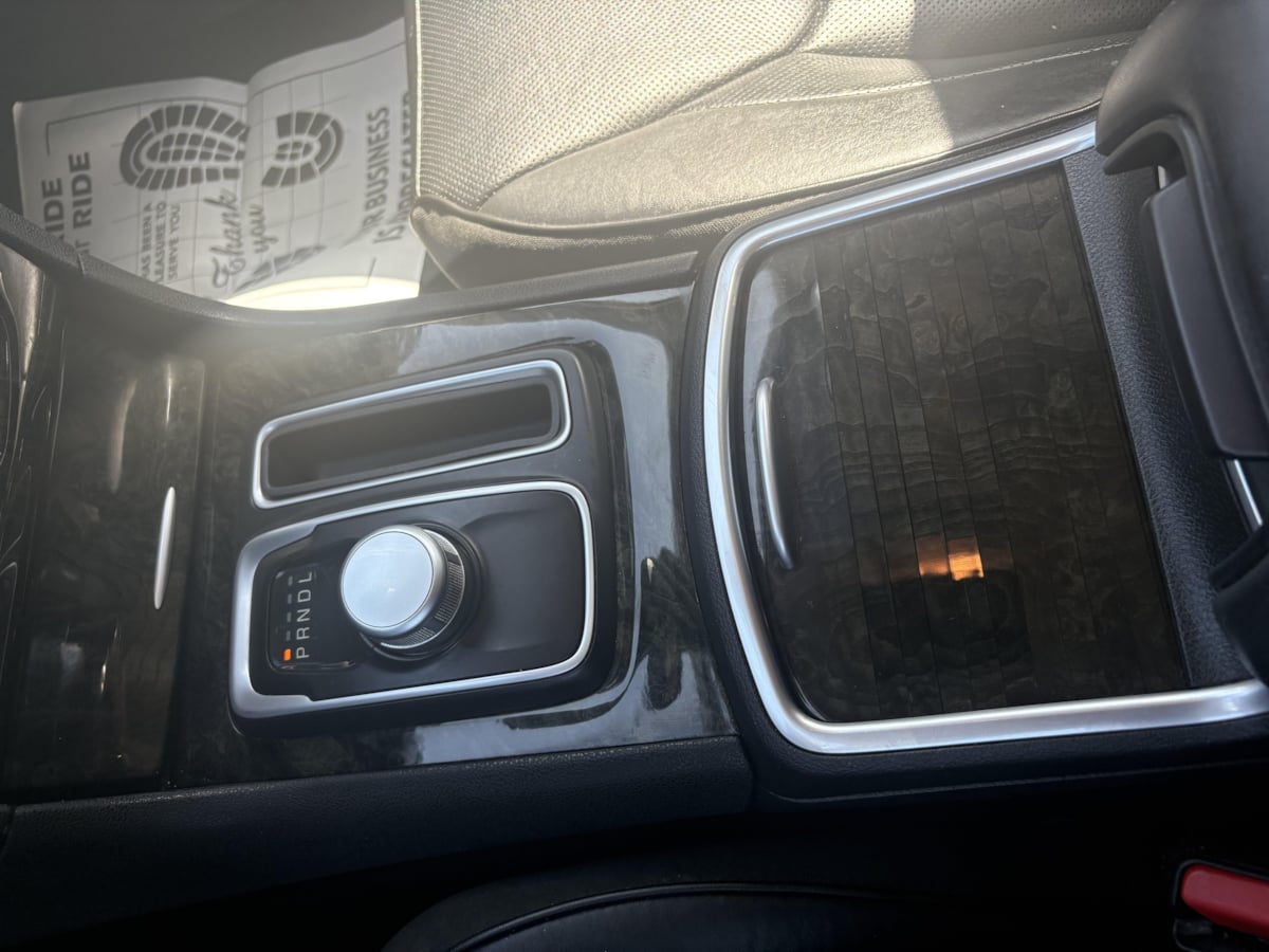 2018 Chrysler 300 Limited - Photo 20