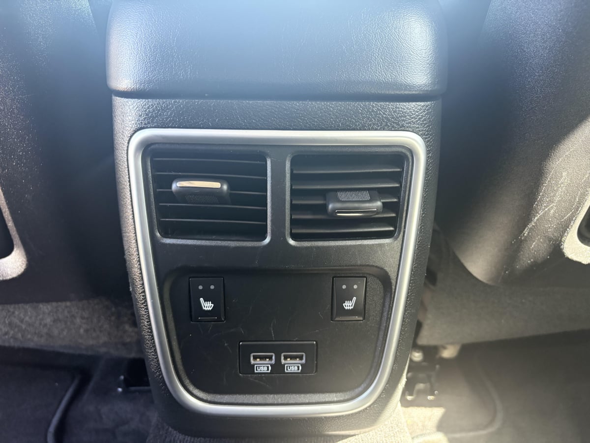 2018 Chrysler 300 Limited - Photo 21