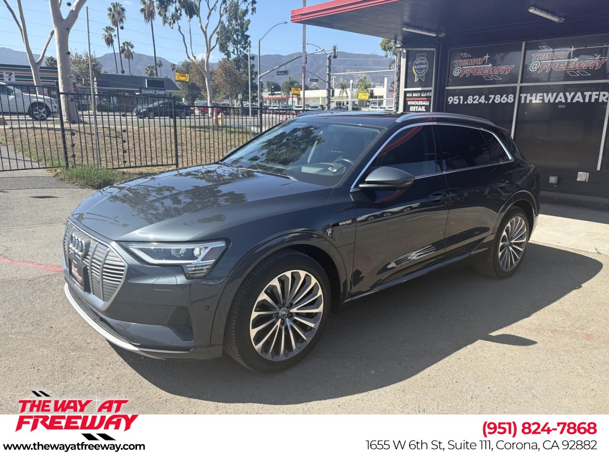 2019 Audi e-tron Prestige