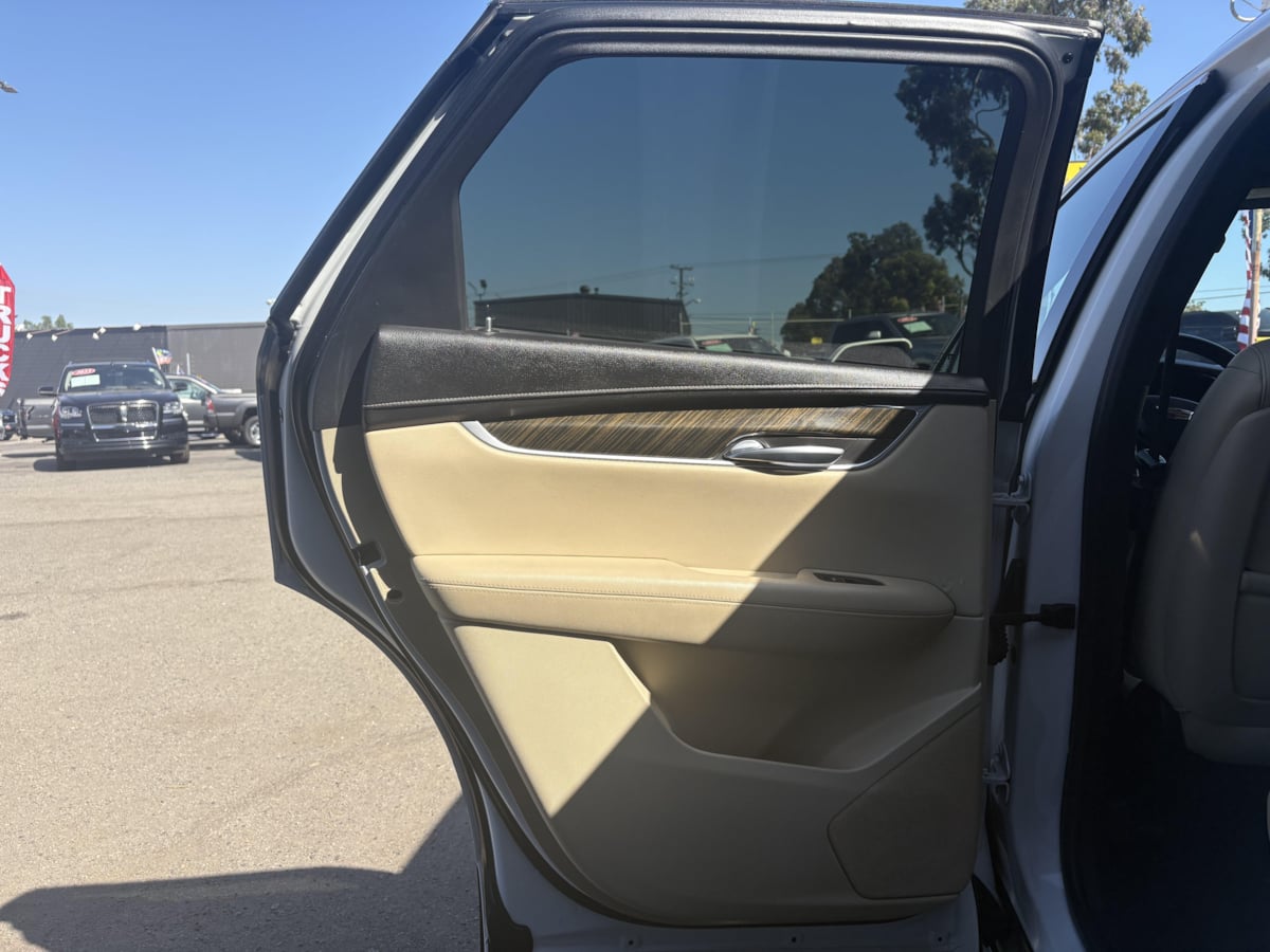 Photo 10 of this Cadillac XT5