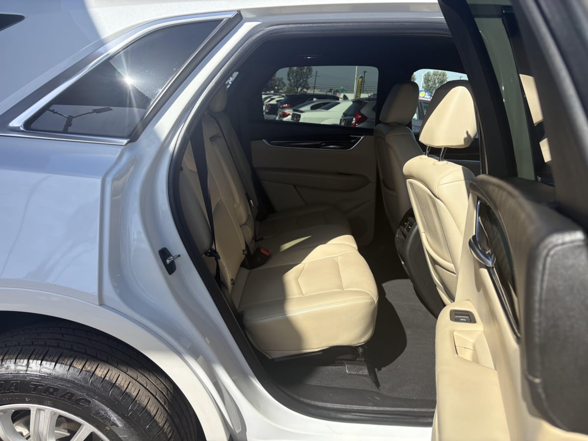 Photo 14 of this Cadillac XT5