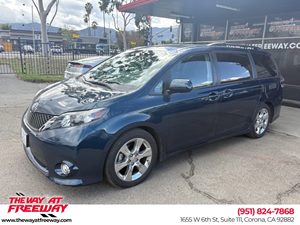 View 2012 Toyota Sienna