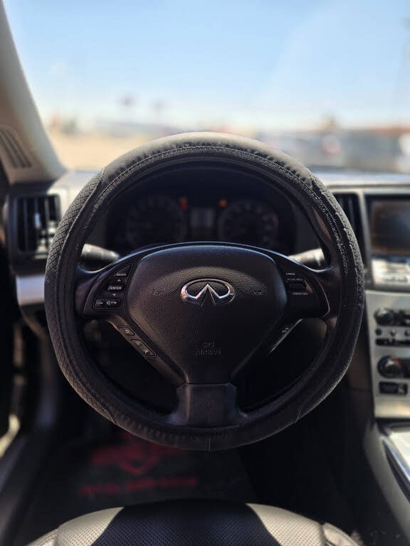 2014 INFINITI Q60 Convertible S - Photo 11