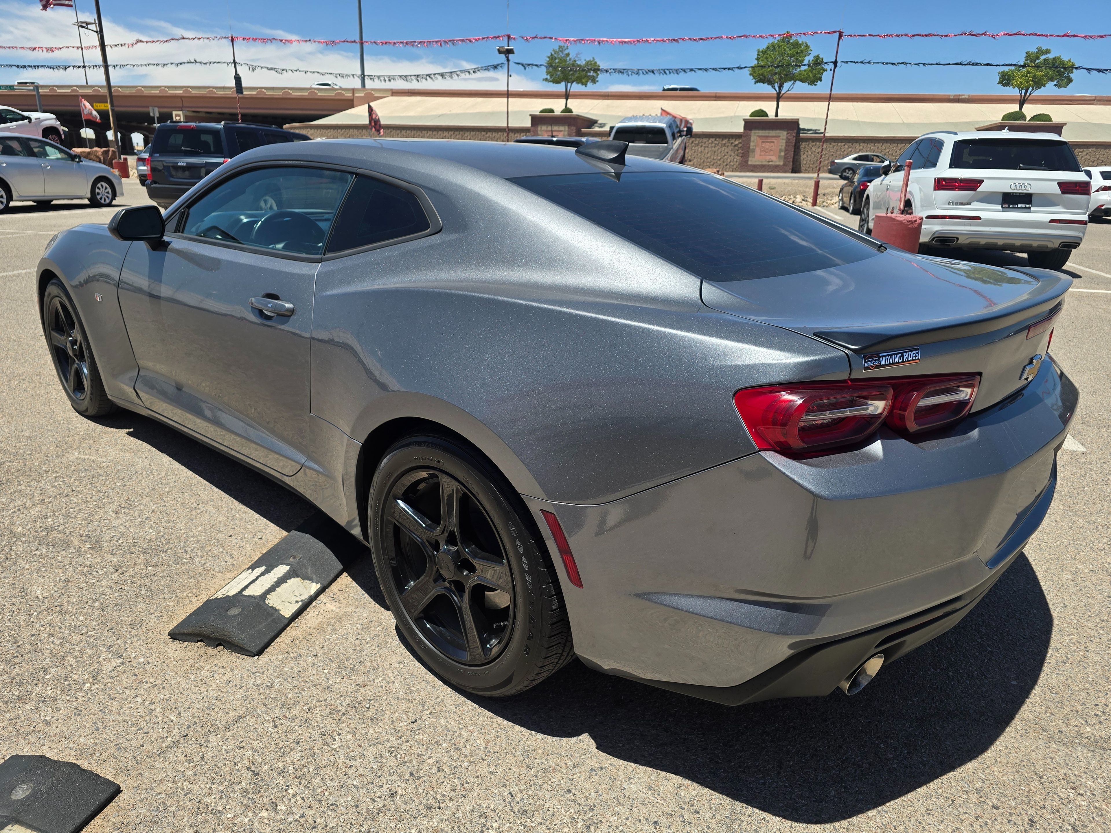 2021 Chevrolet Camaro 1LT - Photo 4