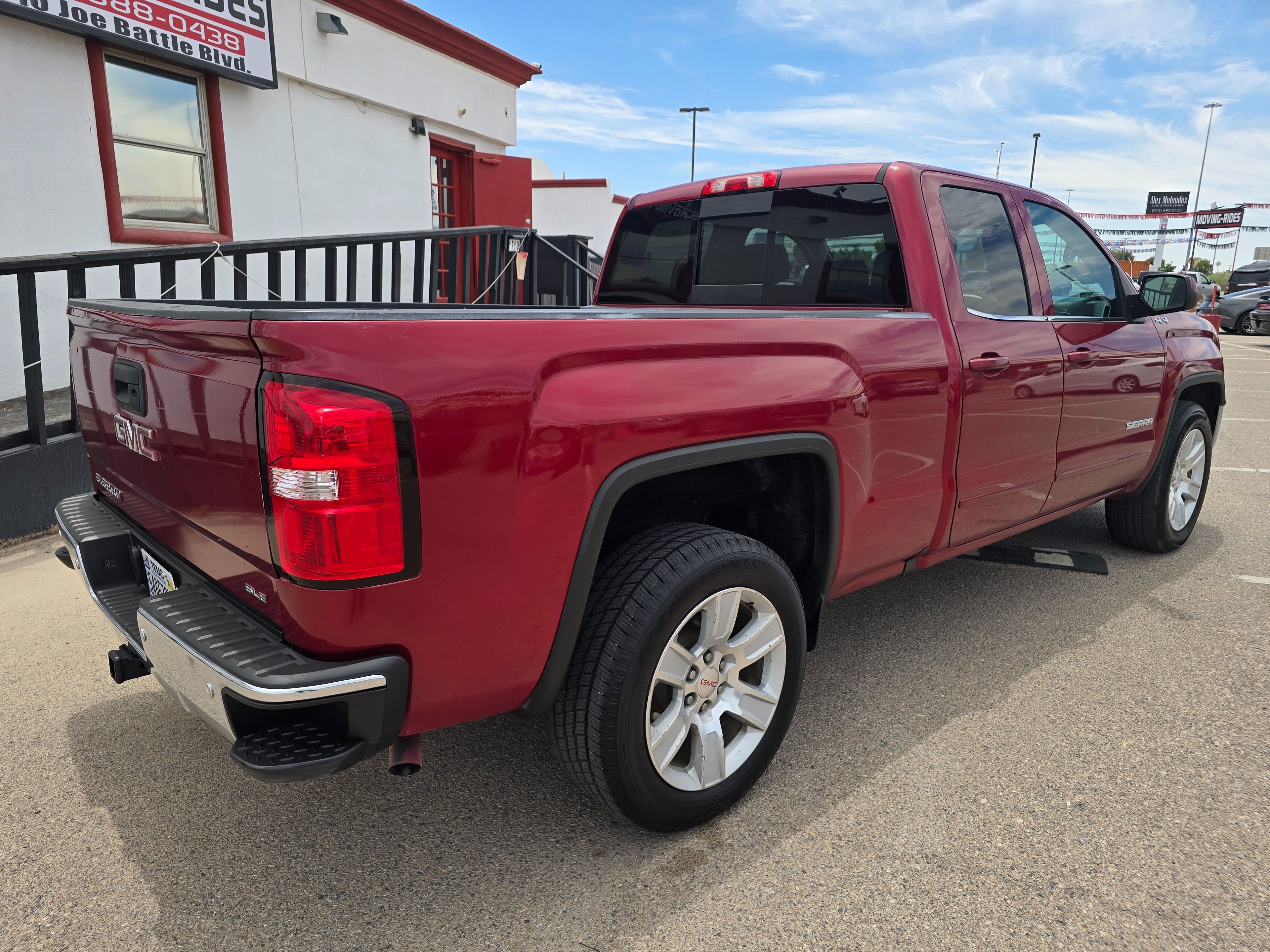 2018 GMC Sierra 1500 SLE - Photo 3