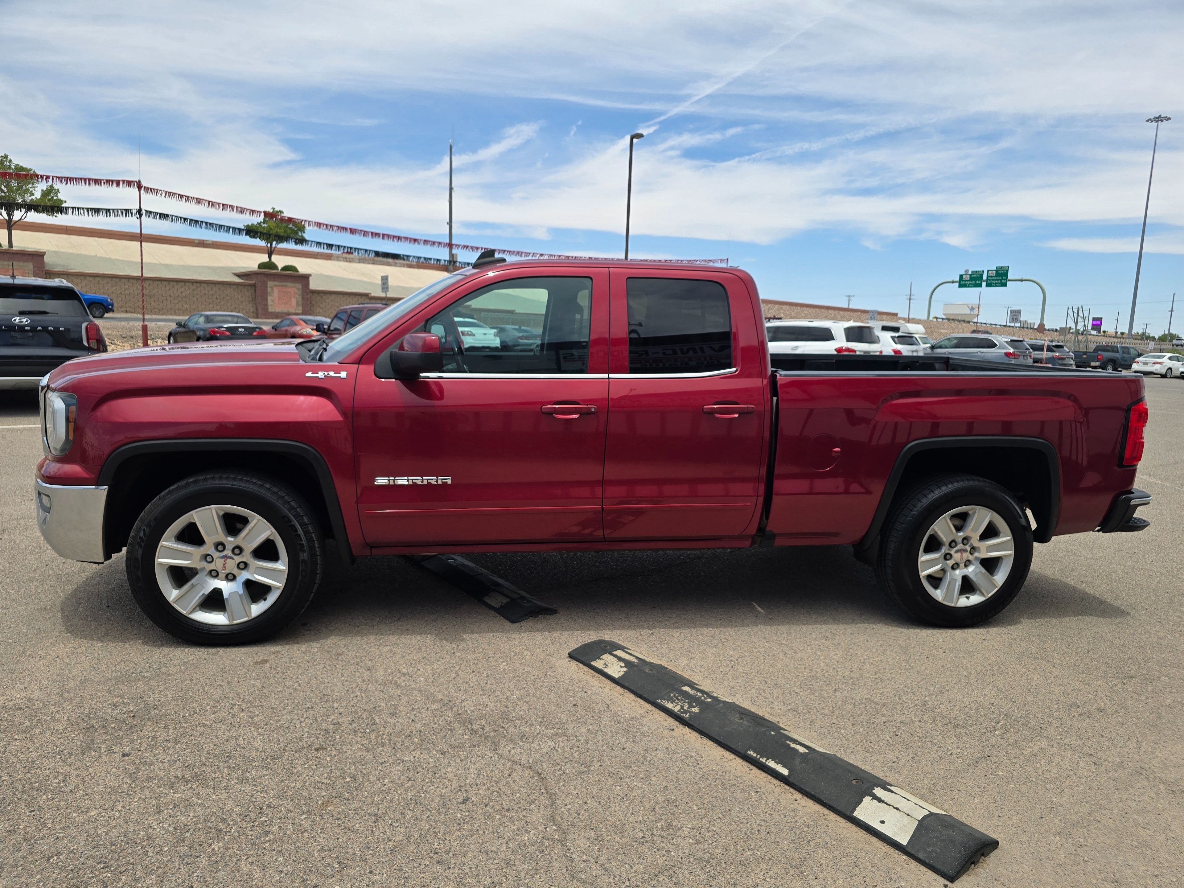 2018 GMC Sierra 1500 SLE - Photo 4
