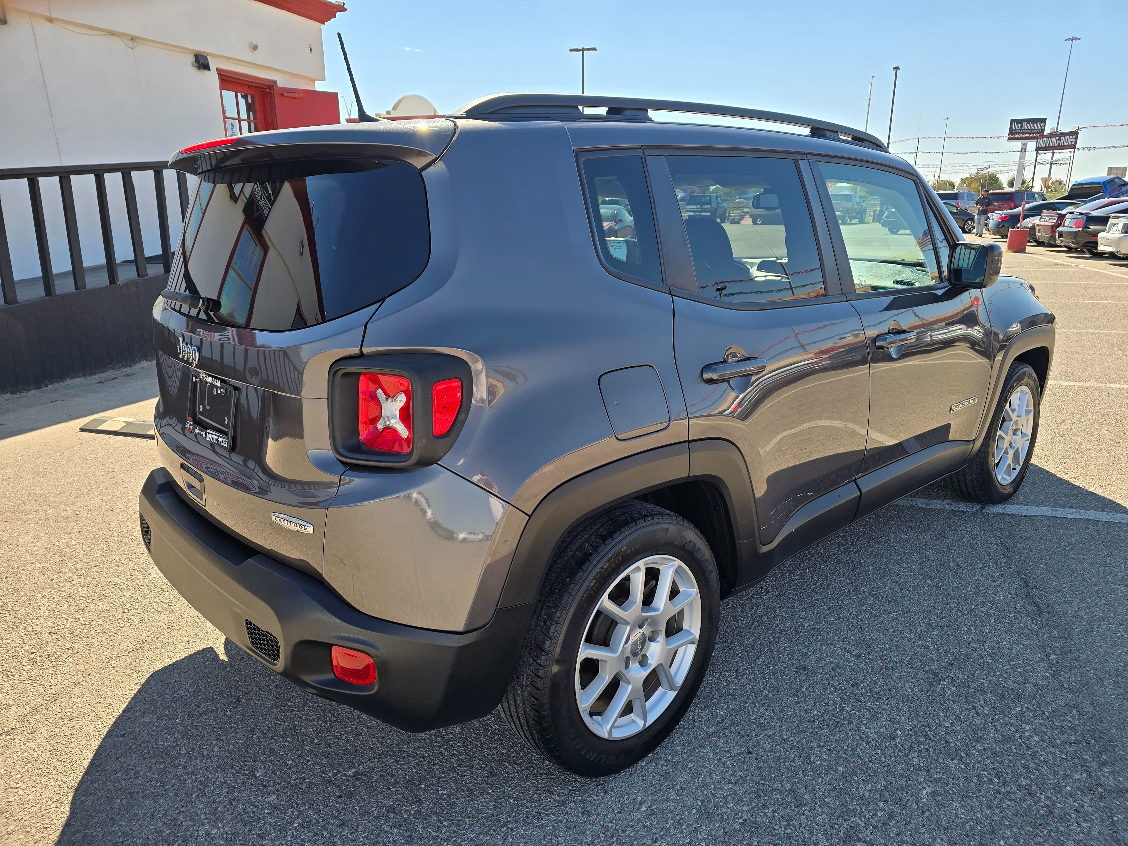Photo 3 of this Jeep Renegade