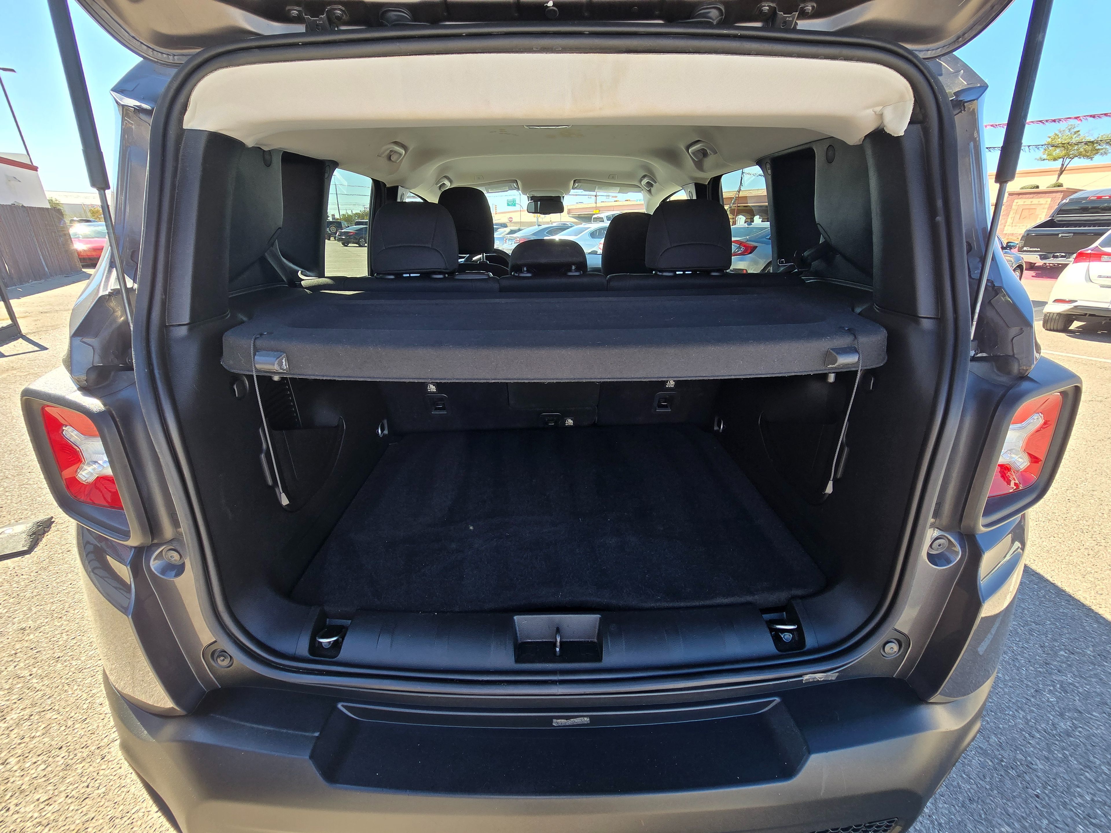 Photo 13 of this Jeep Renegade