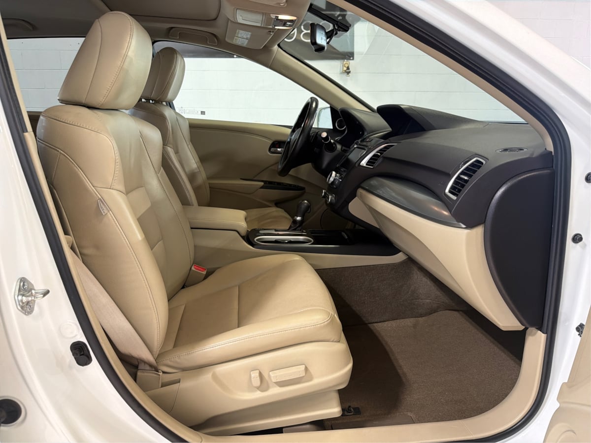 Photo 15 of this Acura RDX