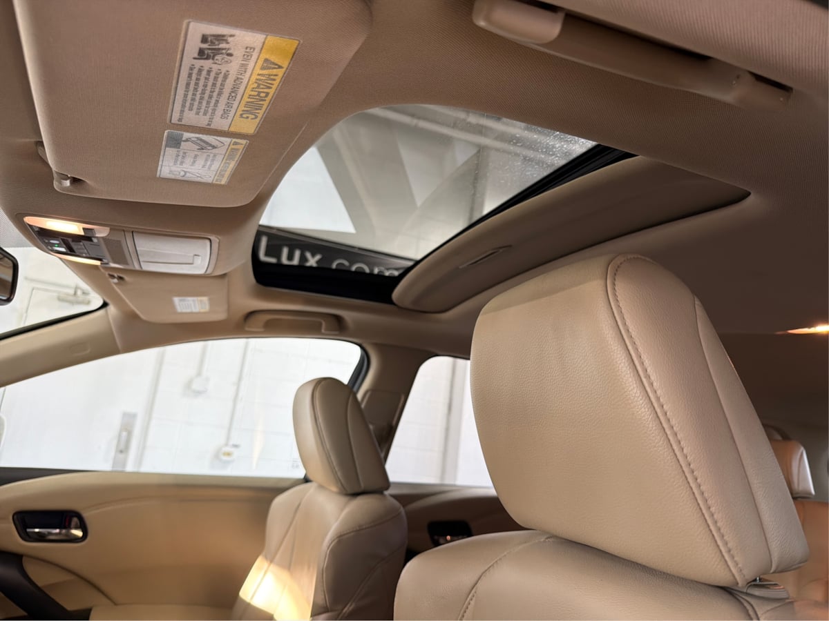 Photo 26 of this Acura RDX