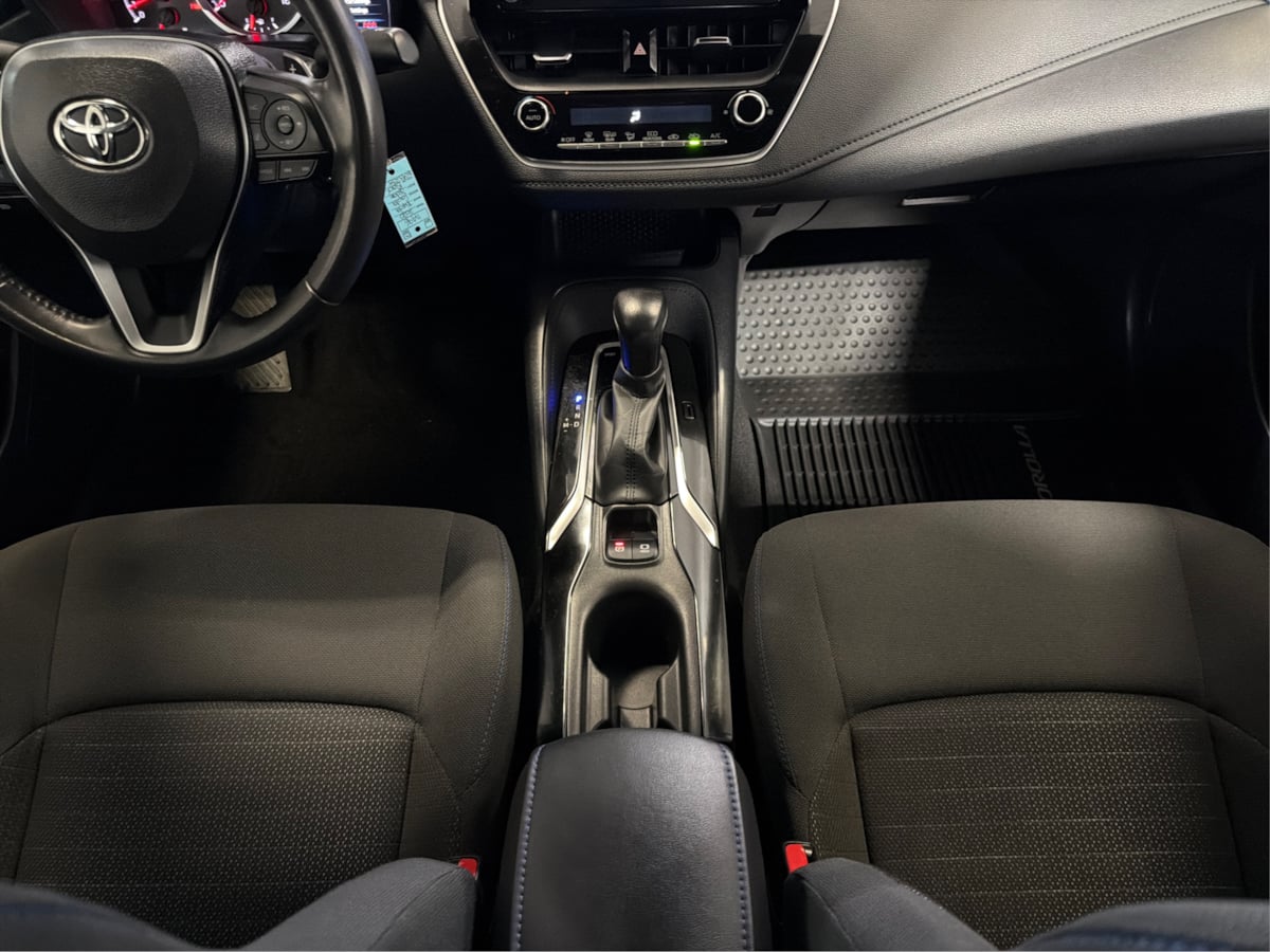 Photo 17 of this Toyota Corolla