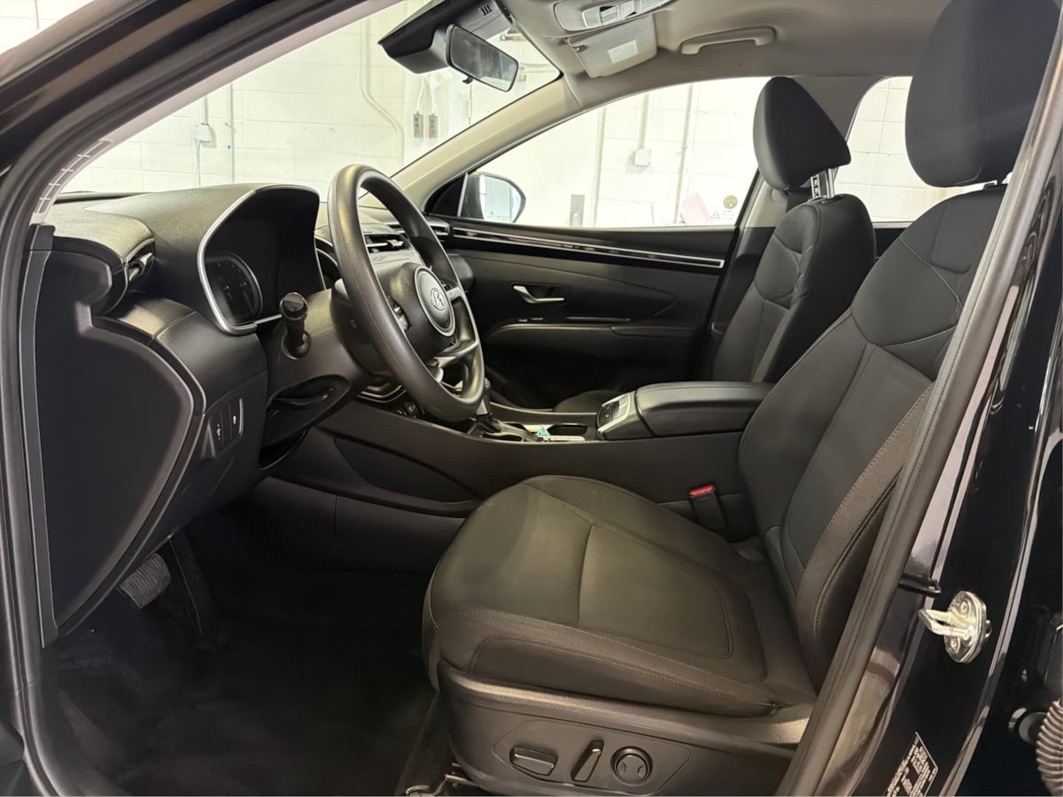 Photo 9 of this Hyundai Tucson