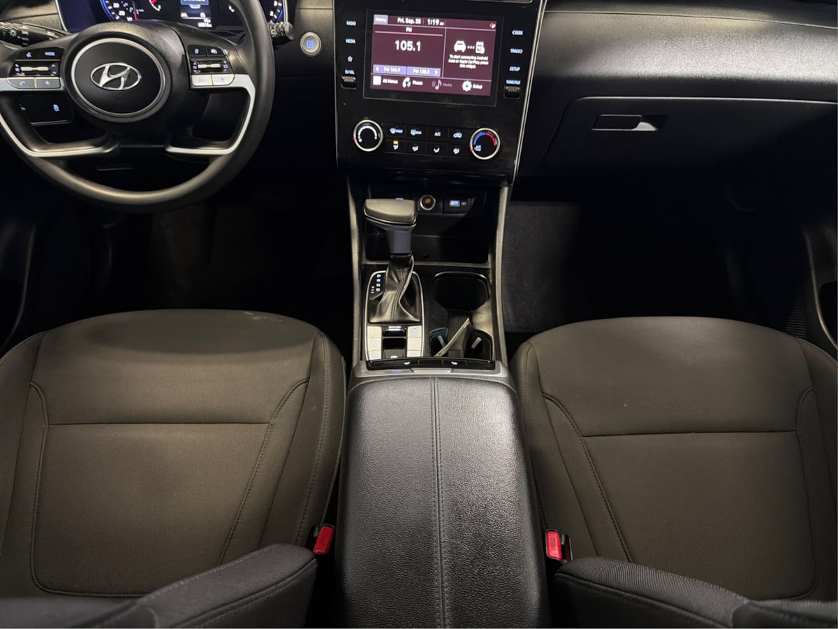 Photo 17 of this Hyundai Tucson
