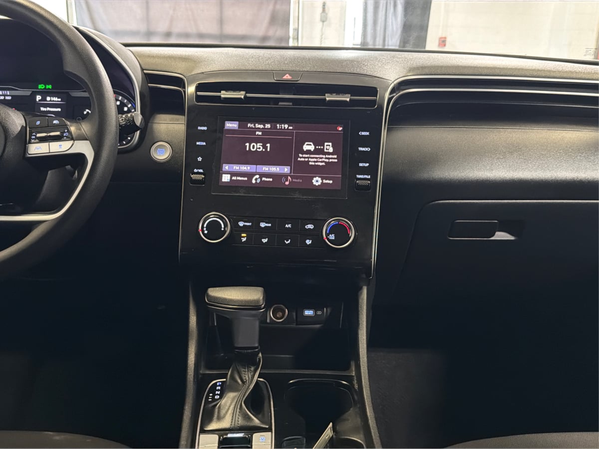 Photo 16 of this Hyundai Tucson