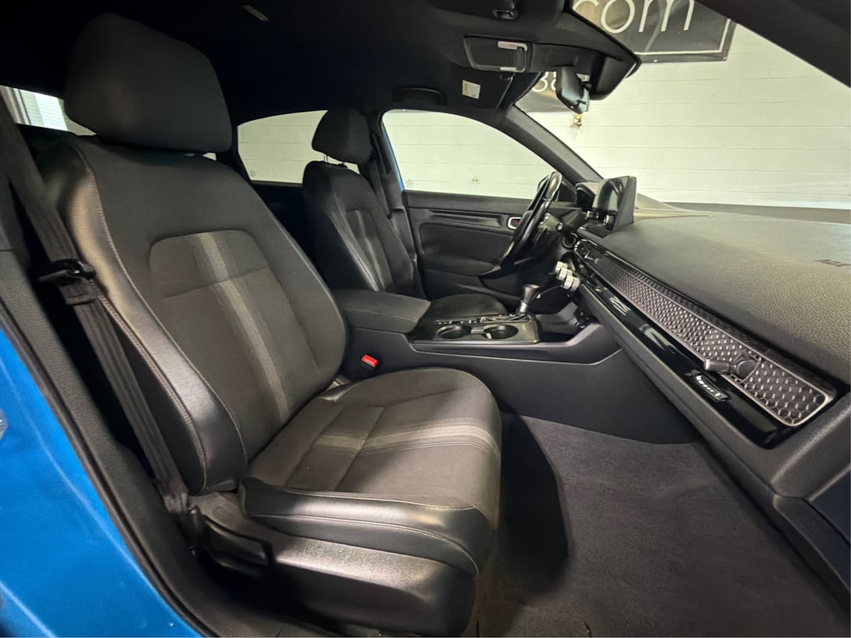 Photo 14 of this Honda Civic Hatchback