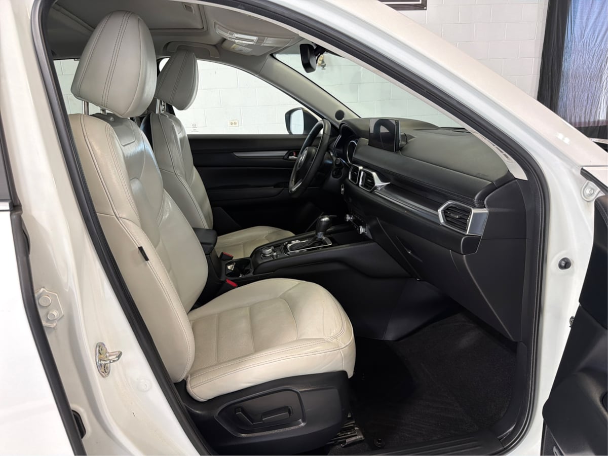 Photo 15 of this Mazda CX-5