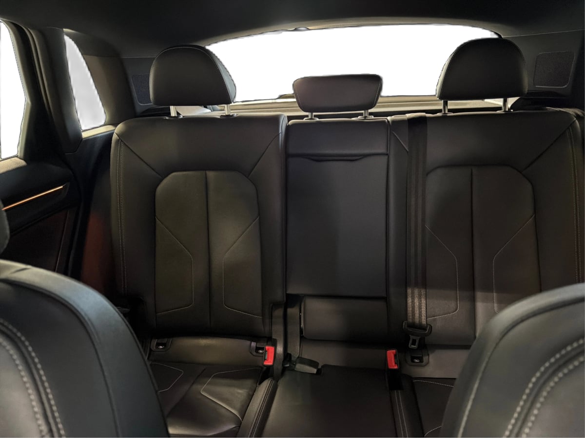 Photo 19 of this Audi Q3