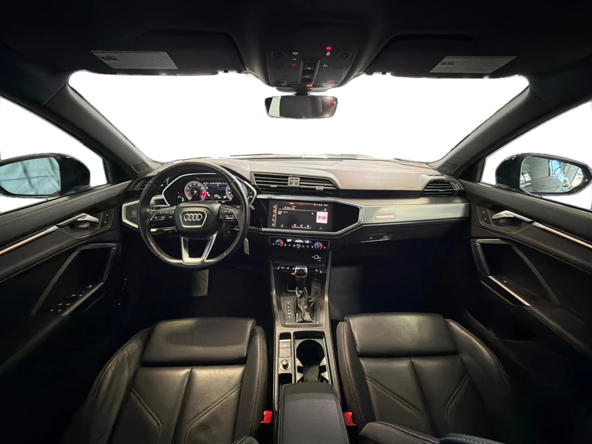 Photo 17 of this Audi Q3
