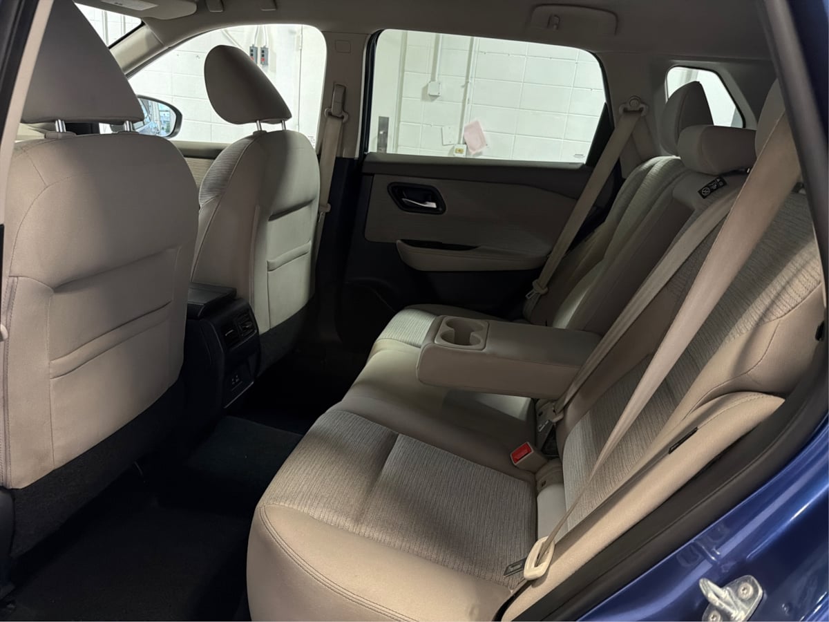 Photo 10 of this Nissan Rogue