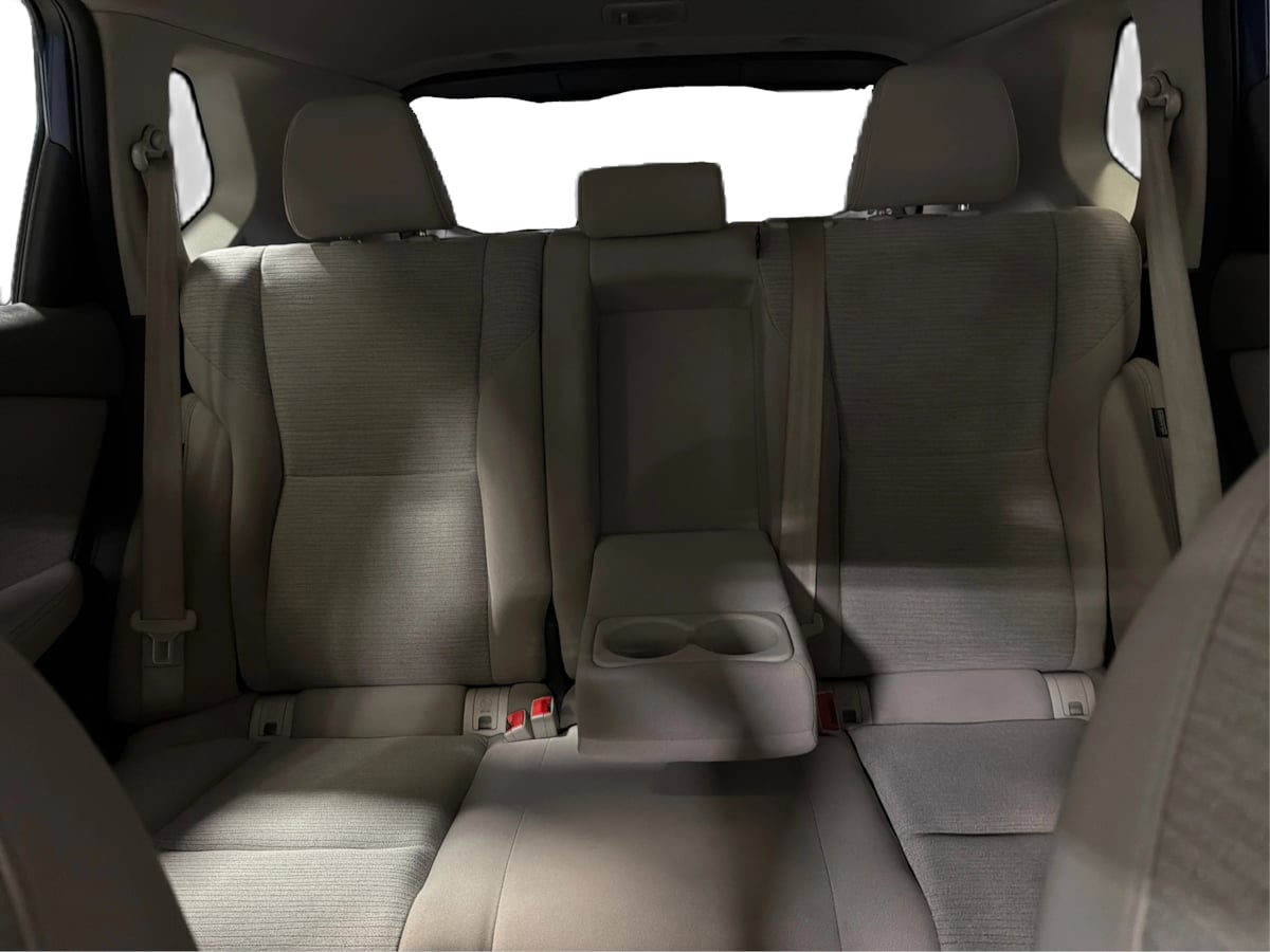 Photo 18 of this Nissan Rogue