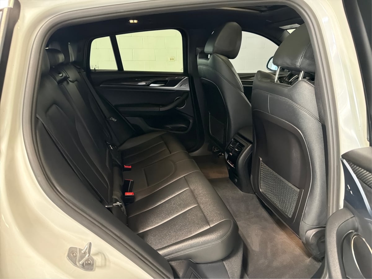 Photo 16 of this BMW X4