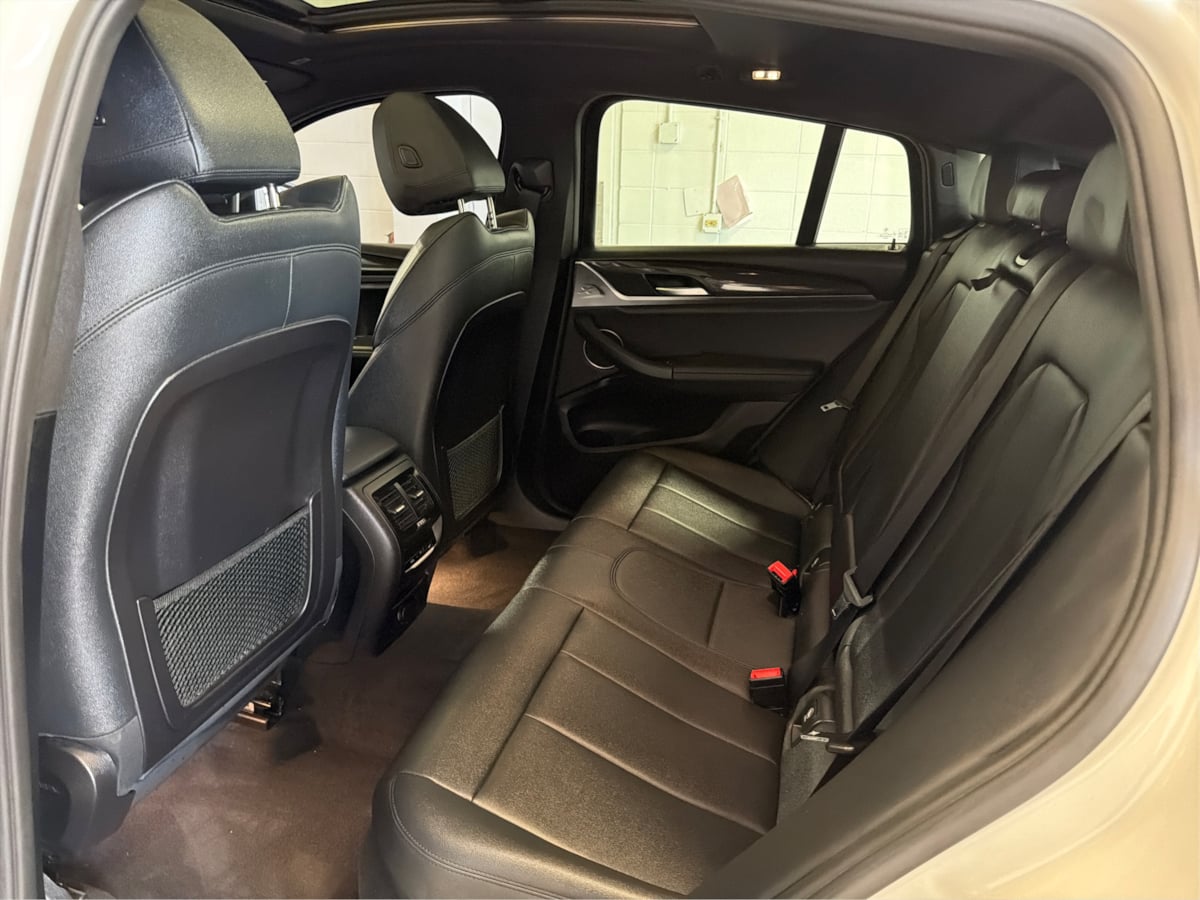 Photo 10 of this BMW X4