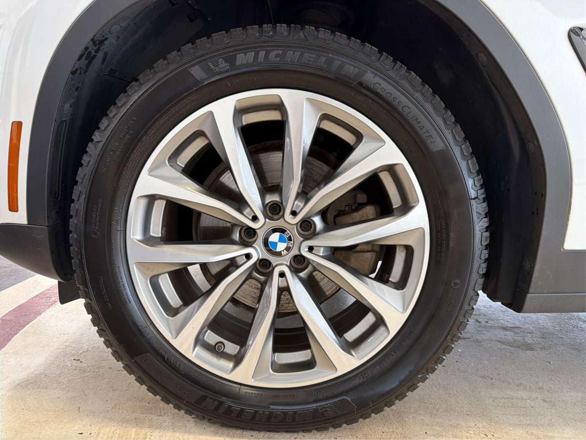 Photo 13 of this BMW X4