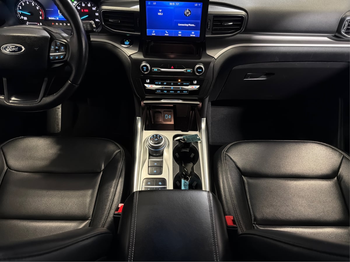 Photo 18 of this Ford Explorer