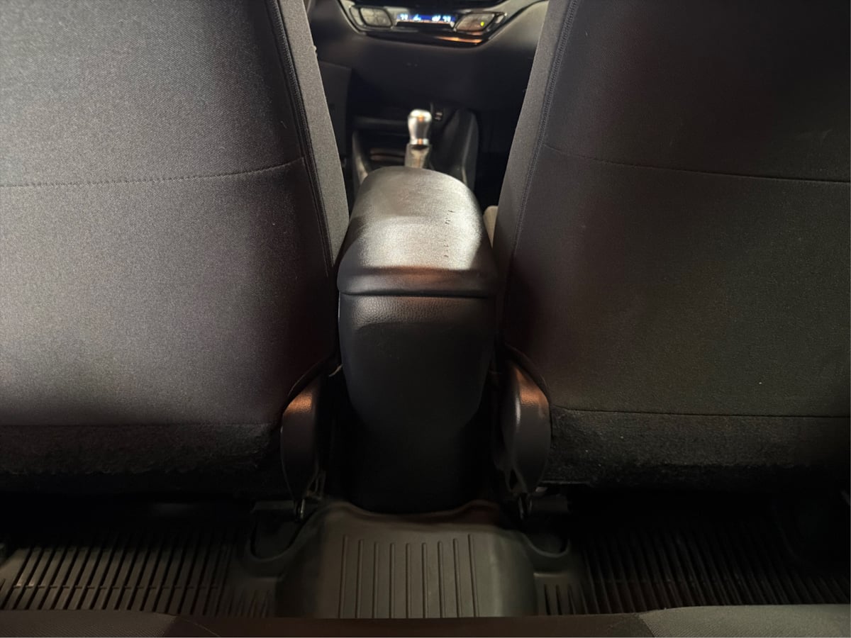 Photo 23 of this Toyota C-HR