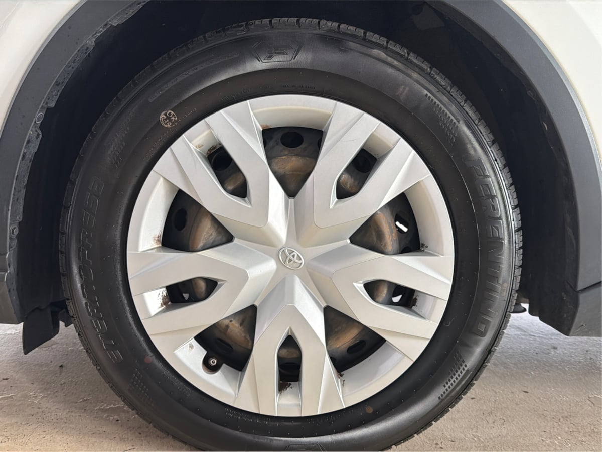Photo 13 of this Toyota C-HR