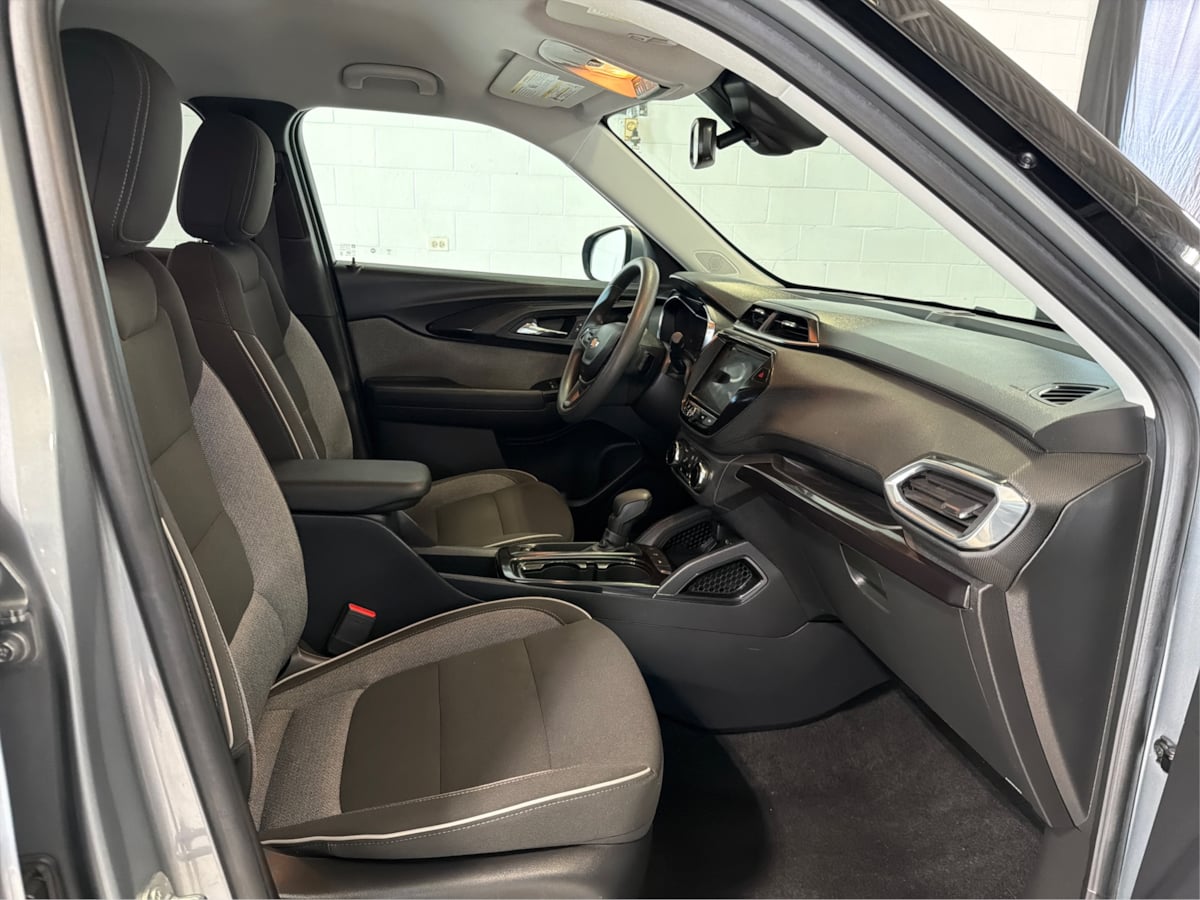 Photo 14 of this Chevrolet Trailblazer