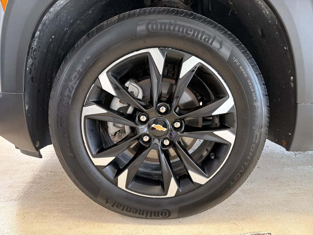 Photo 13 of this Chevrolet Trailblazer