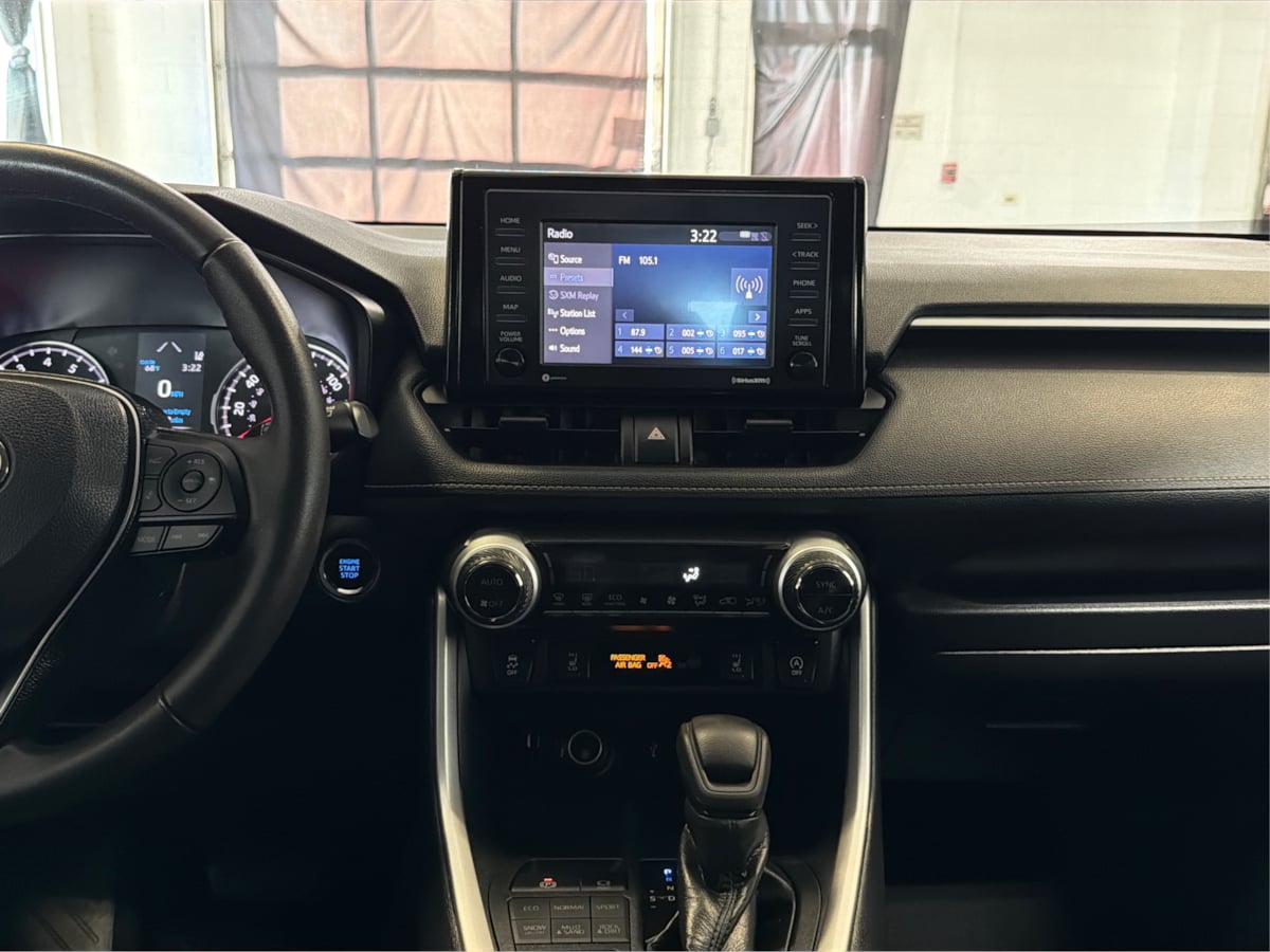 Photo 17 of this Toyota RAV4