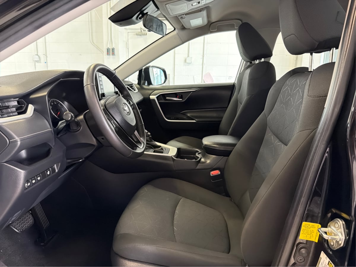 Photo 9 of this Toyota RAV4