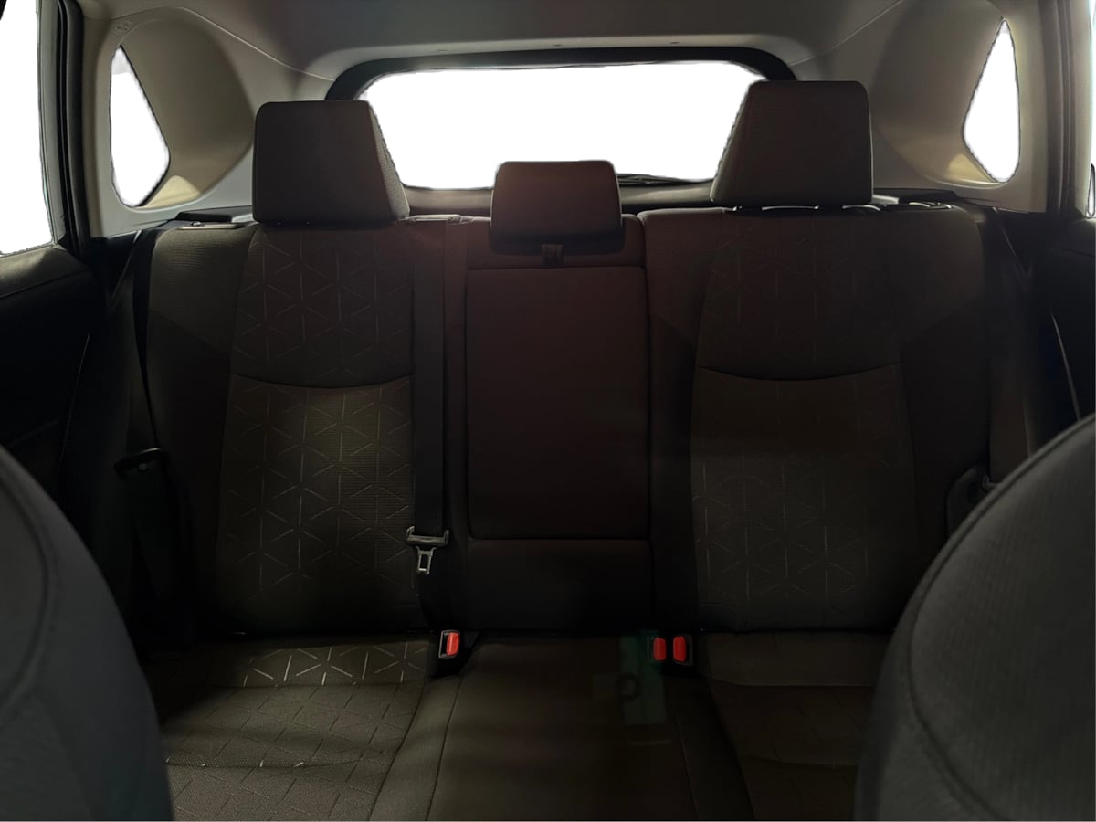 Photo 18 of this Toyota RAV4