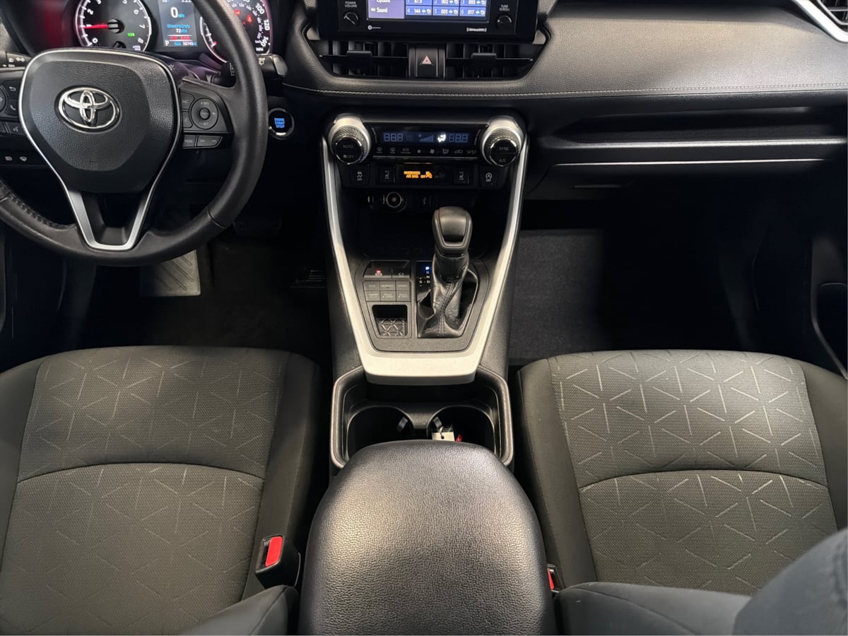 Photo 19 of this Toyota RAV4