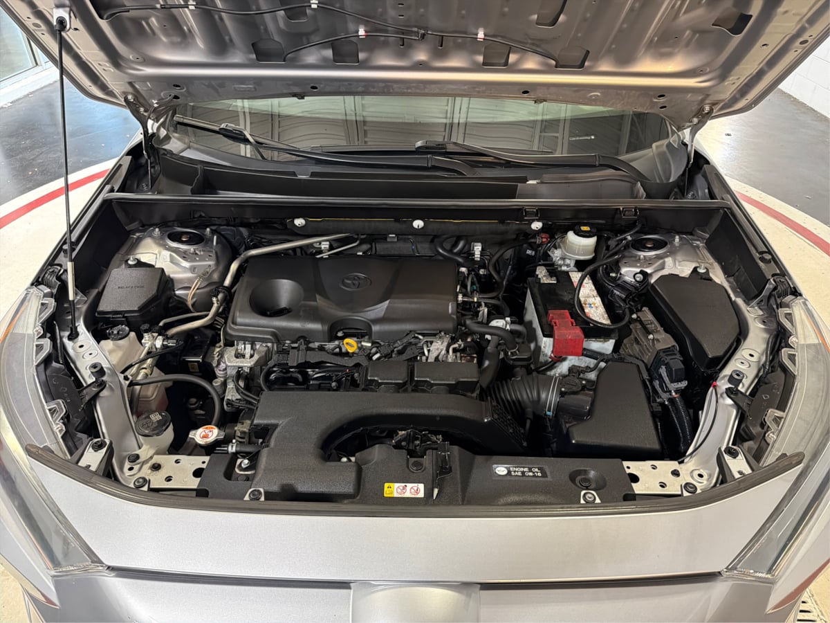 Photo 11 of this Toyota RAV4