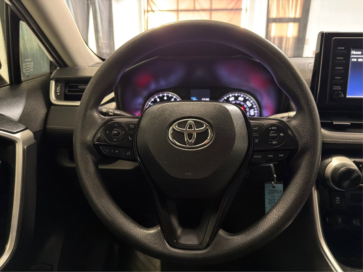 Photo 19 of this Toyota RAV4