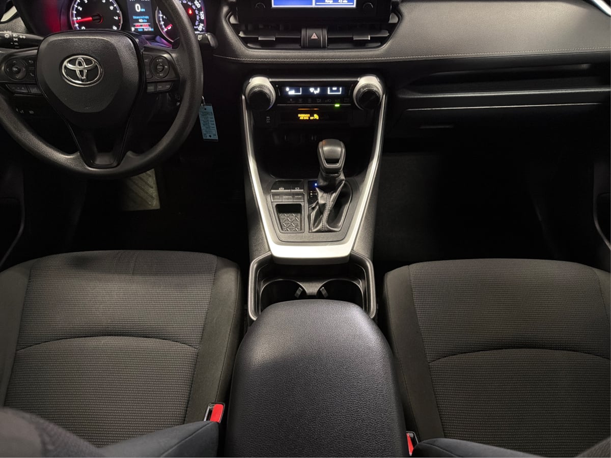 Photo 17 of this Toyota RAV4