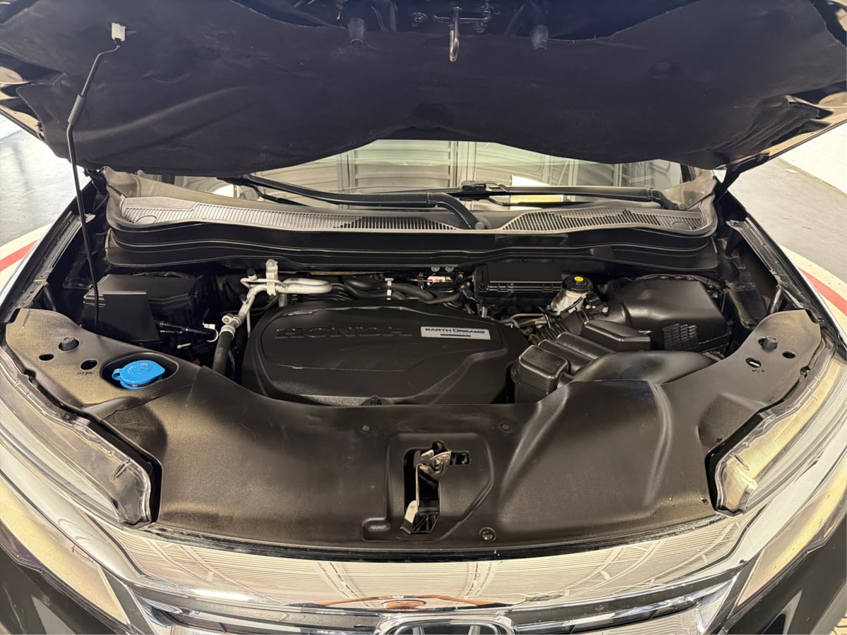 Photo 11 of this Honda Pilot