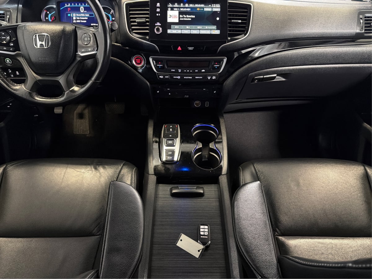 Photo 18 of this Honda Pilot