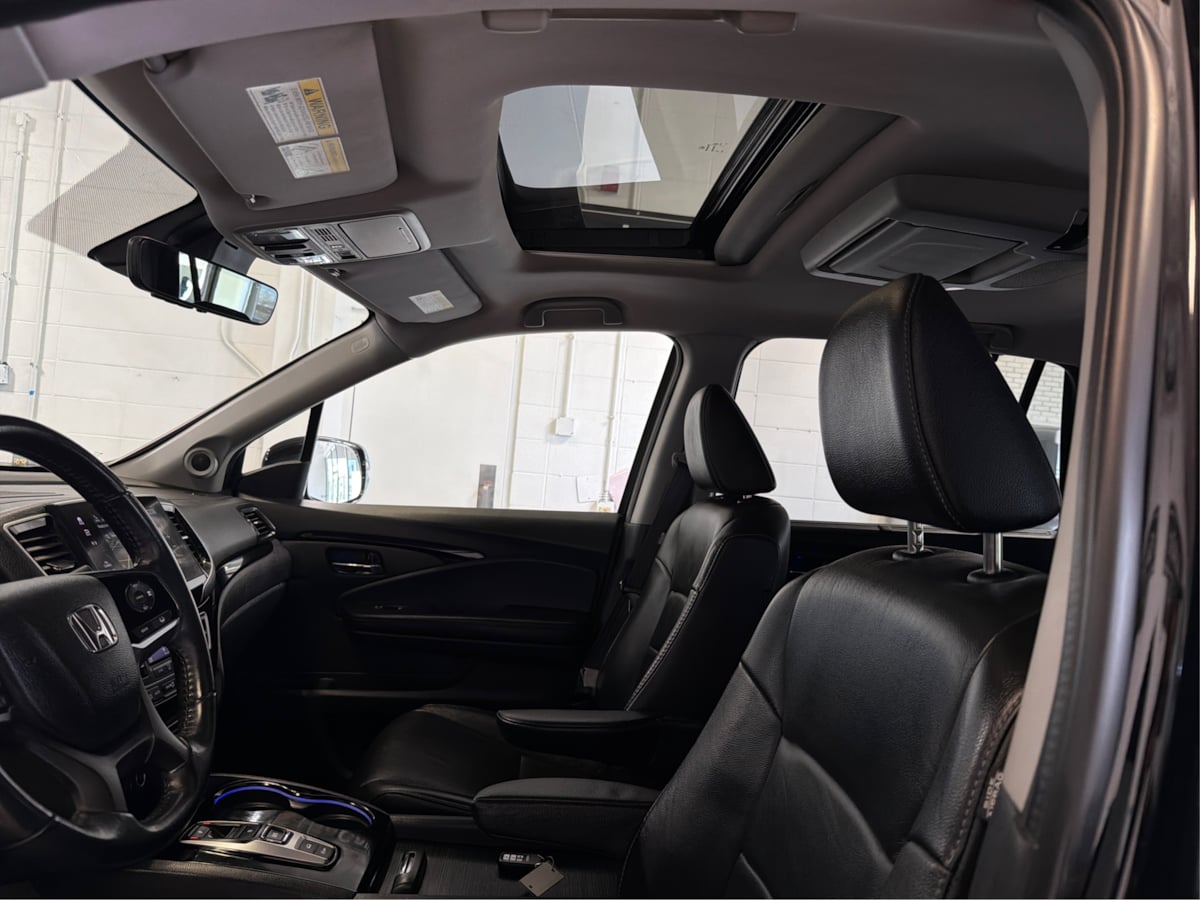Photo 25 of this Honda Pilot