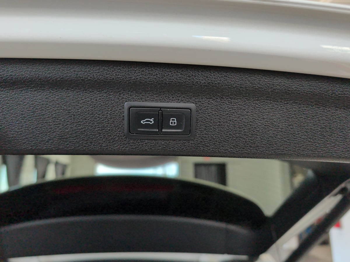 Photo 14 of this Audi Q3