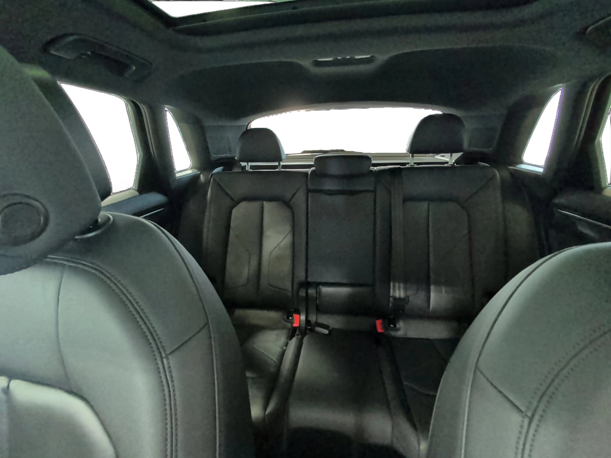 Photo 29 of this Audi Q3