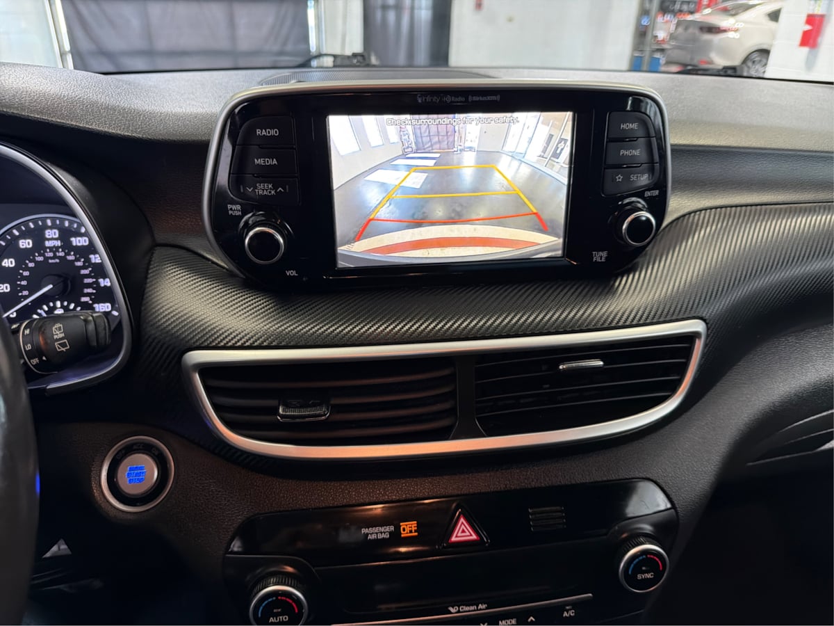 Photo 25 of this Hyundai Tucson