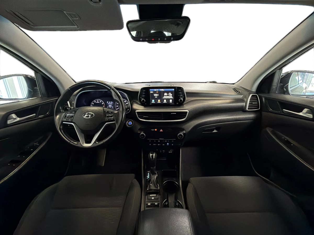 Photo 26 of this Hyundai Tucson