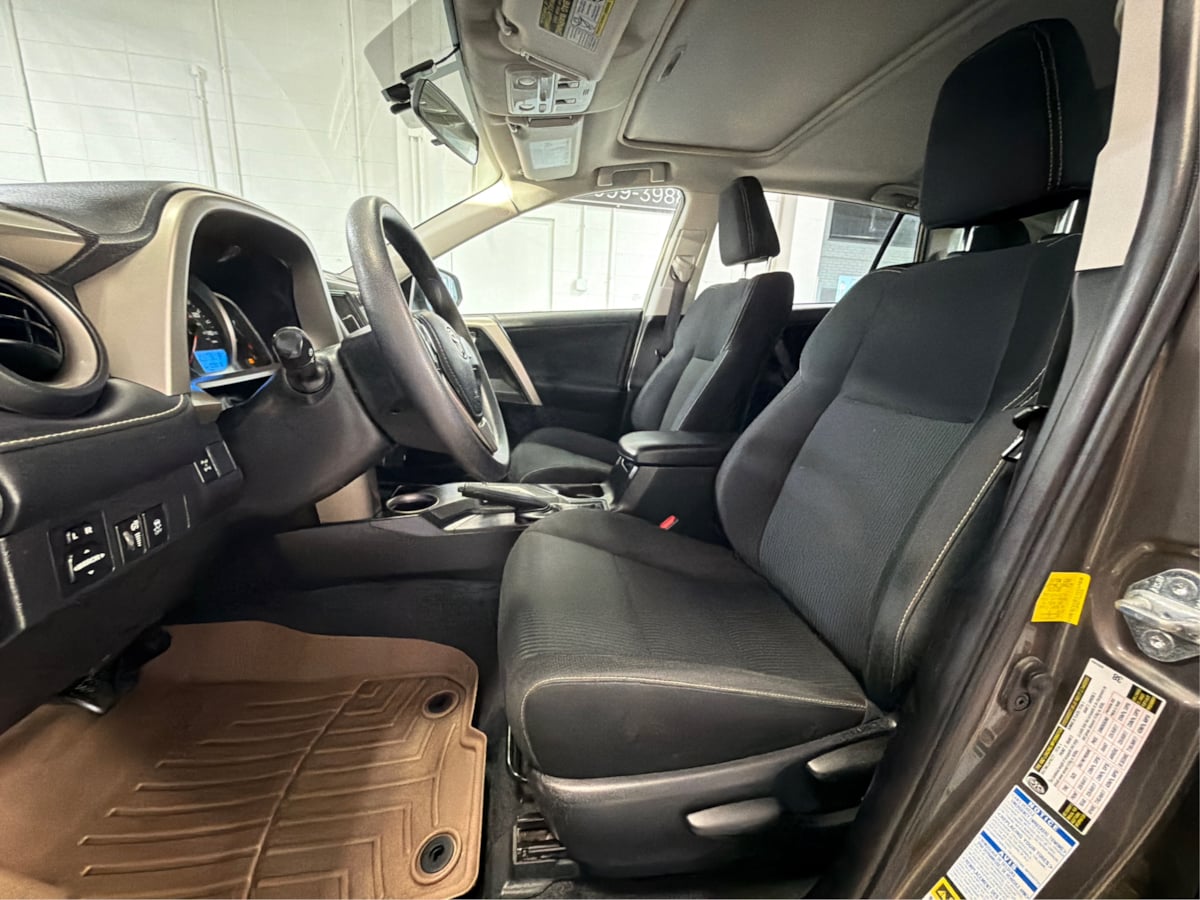 Photo 9 of this Toyota RAV4