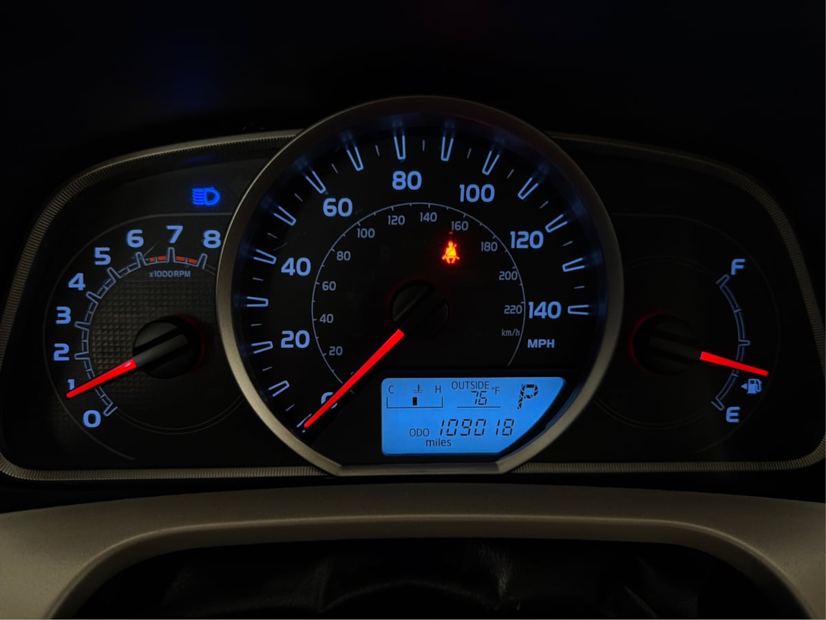 Photo 18 of this Toyota RAV4