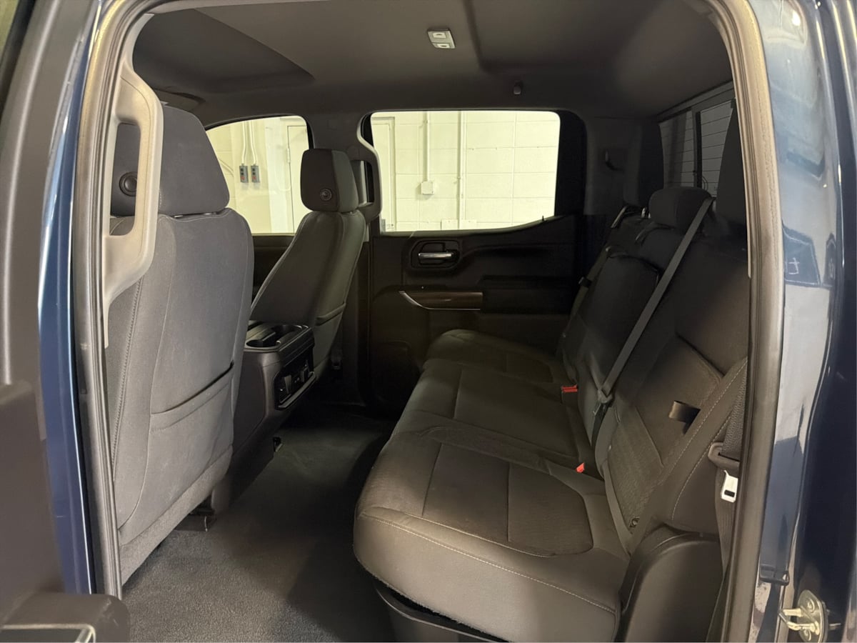 Photo 10 of this Chevrolet Silverado 1500